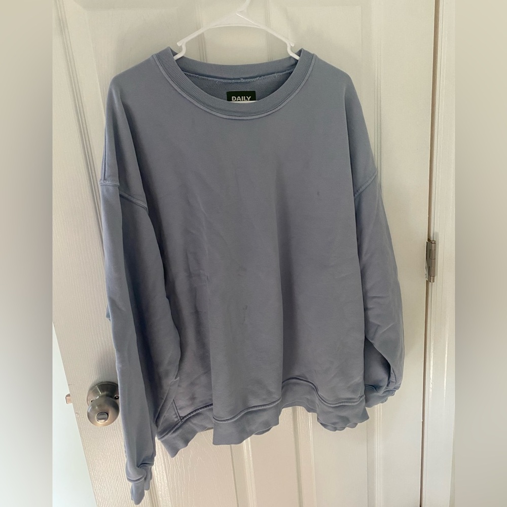 Daily drills crewneck